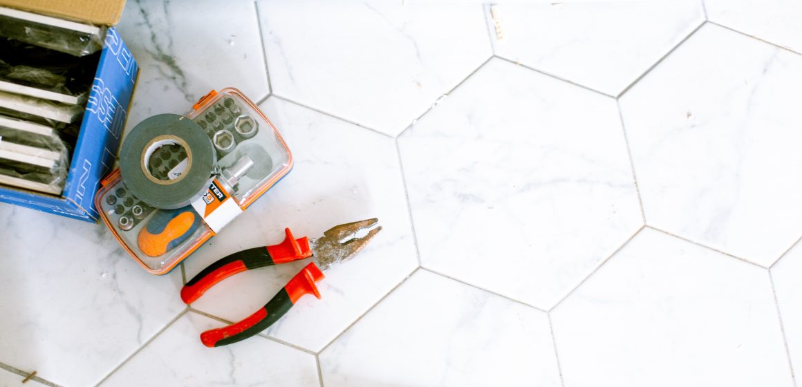 Laying tiles – how to do it?